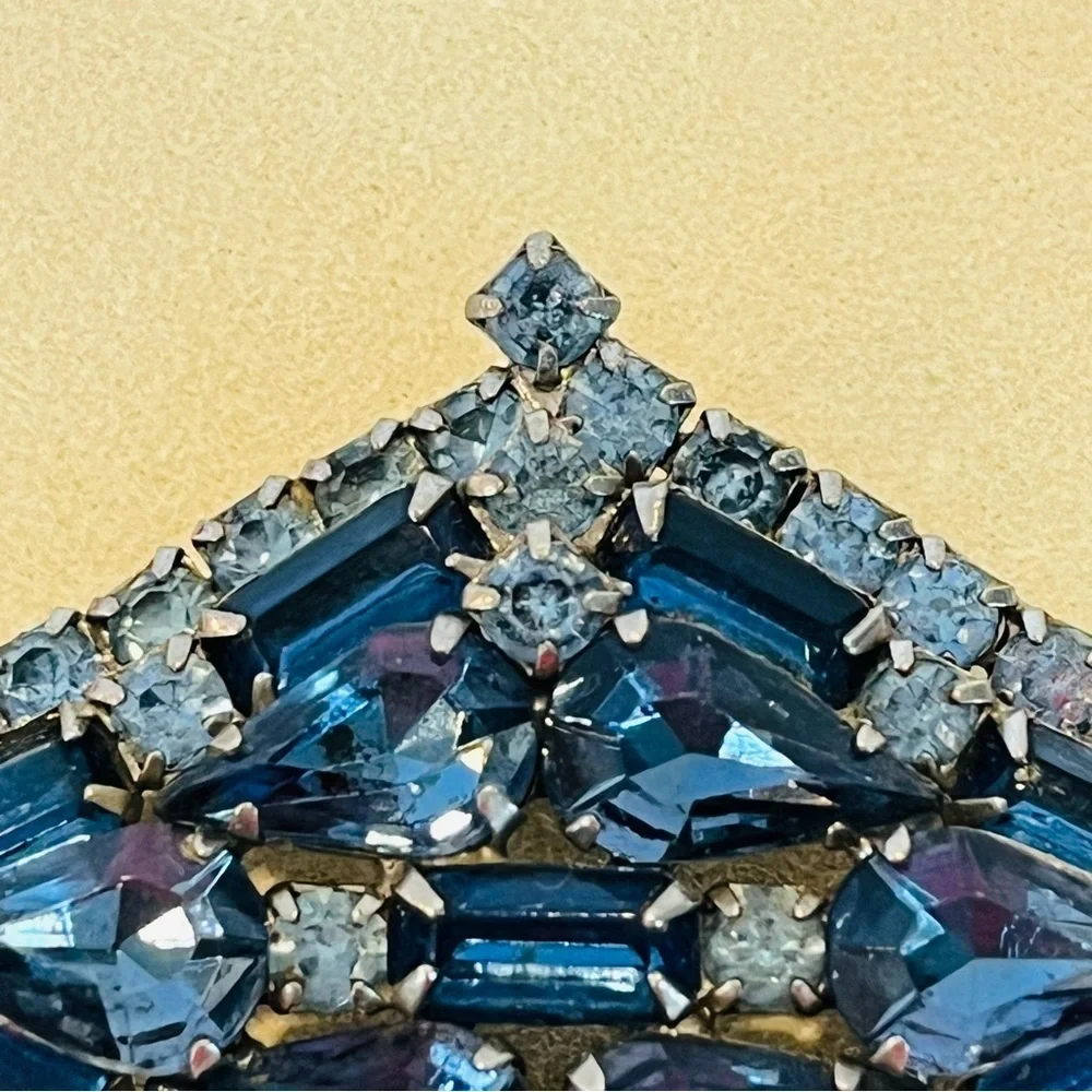 Vintage Light Blue and Navy Blue Gemstone Brooch